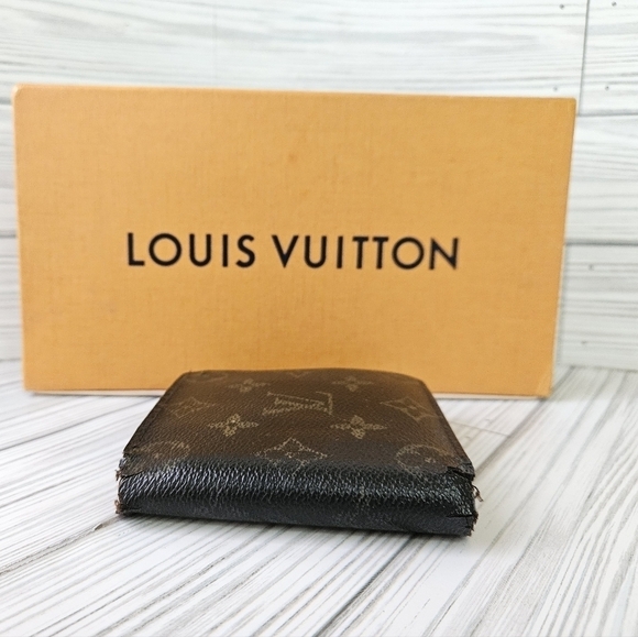 Louis Vuitton Vintage Bi Fold Canvas Monogram Wallet with Coin Pouch - Picture 6 of 13